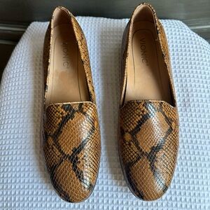 Vionic loafers